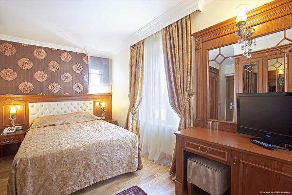 Lausos Hotel (Istanbul)
